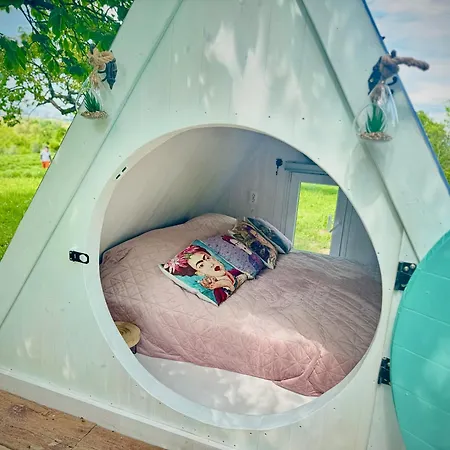 Bohemian Eco Apartment *